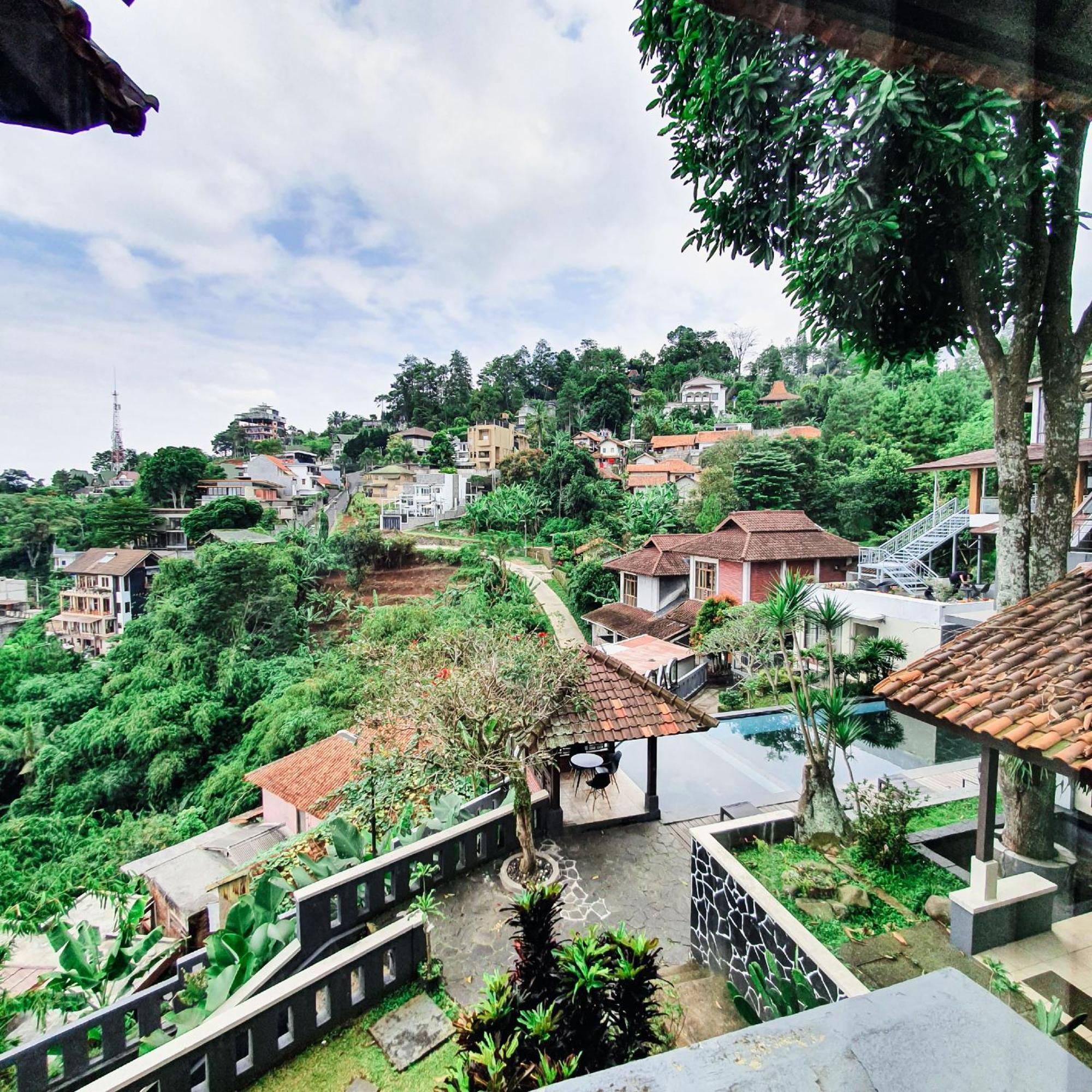 Dago Highland Resort Cimenyan Exterior foto