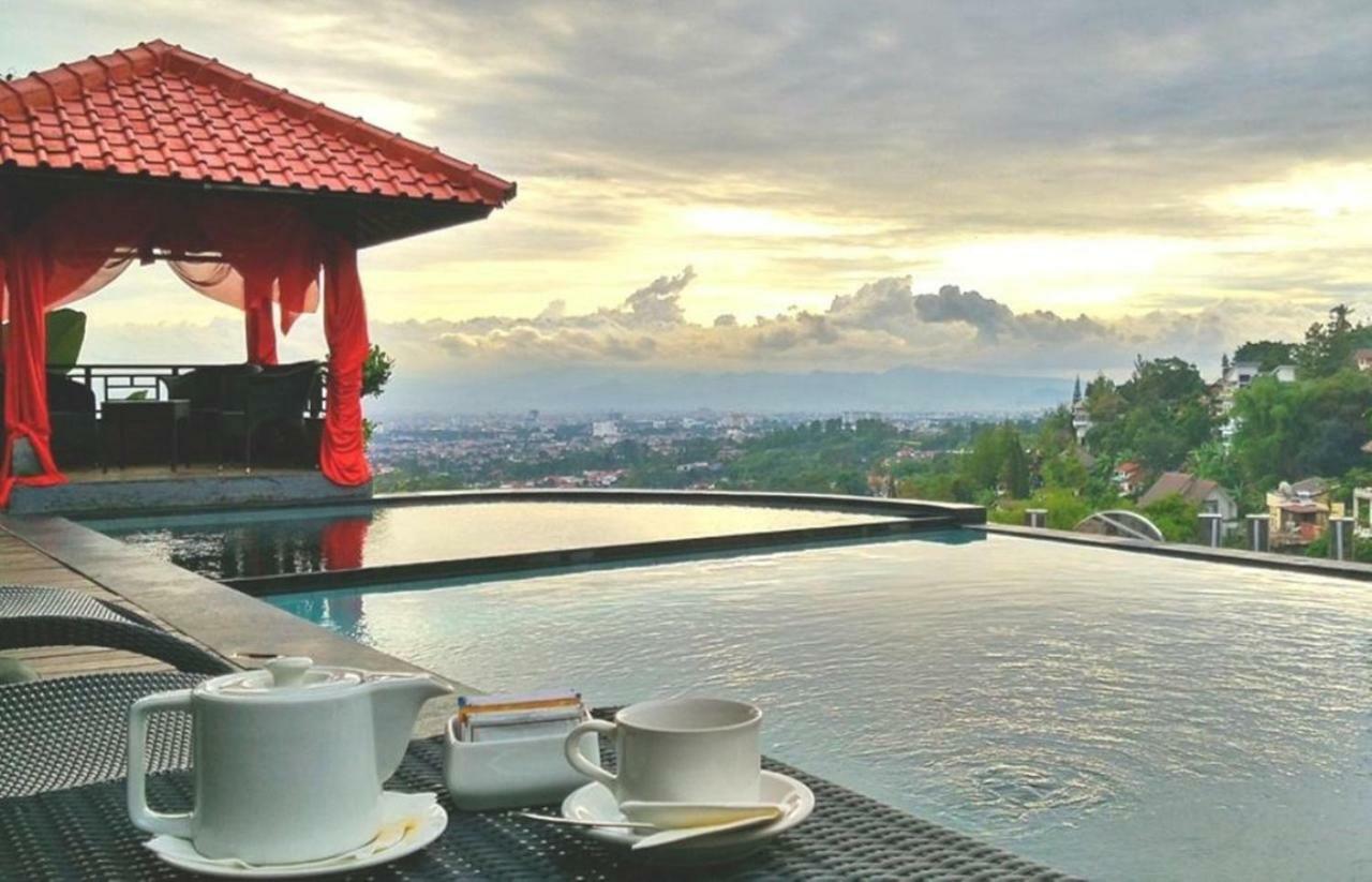 Dago Highland Resort Cimenyan Exterior foto